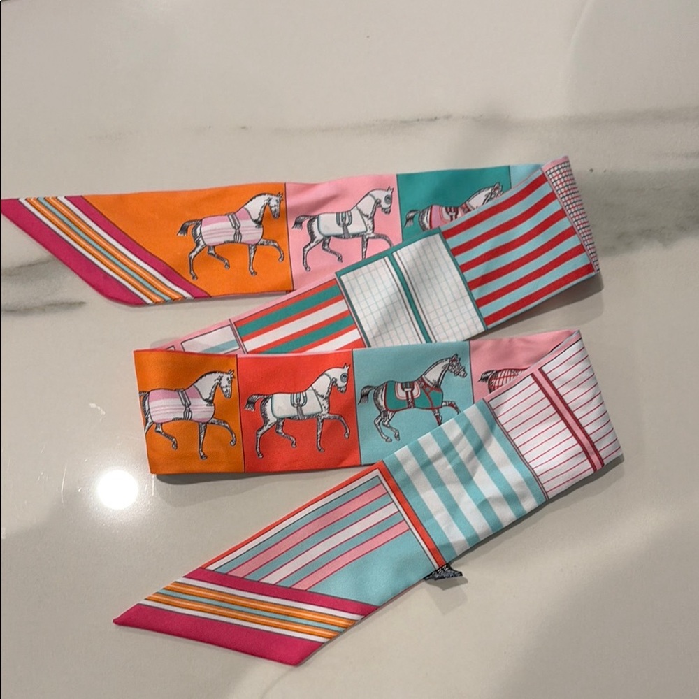 Twilly; horses and stripes orange and pink